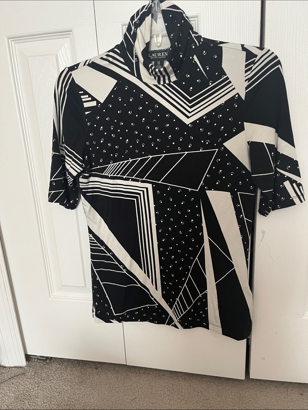 Lauren Ralph Lauren Black and White Geometric Short Sleeve Turtleneck